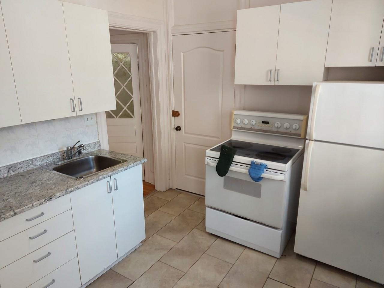 255 Daly Avenue #8 - Photo 3 of 17