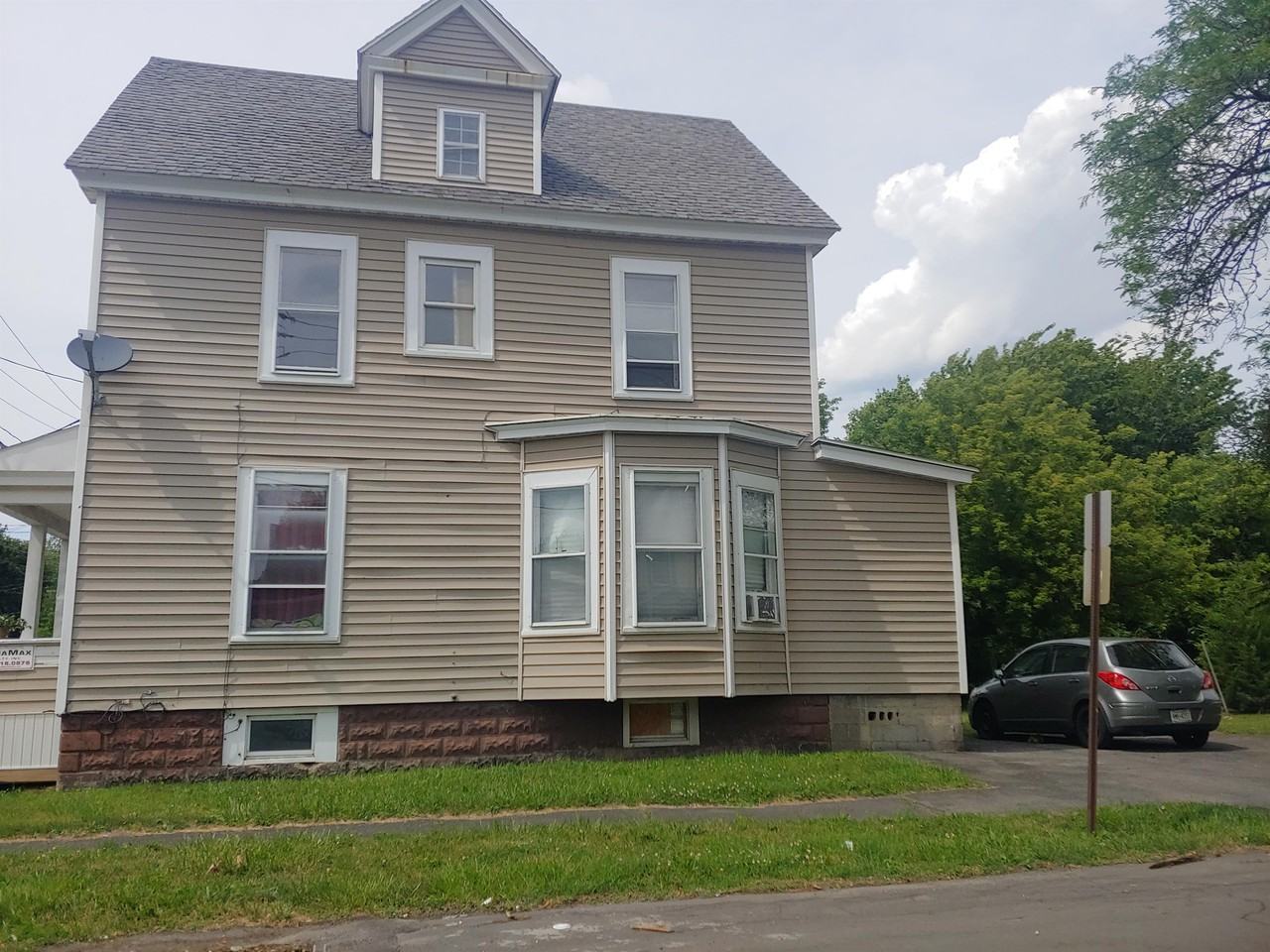 205 Cadwell St #2 - Photo 2 of 13