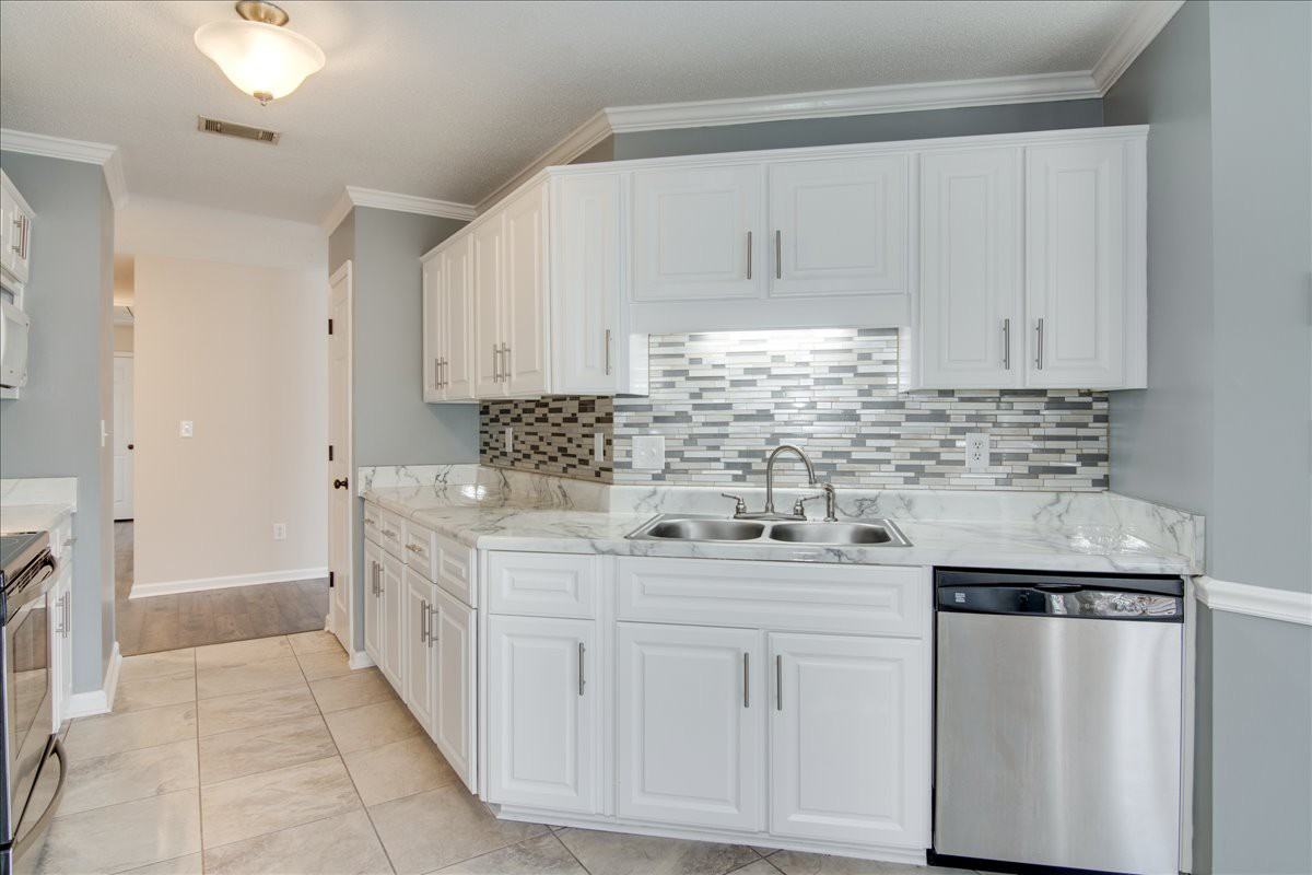 141 Summerfield Cir #1 - Photo 5 of 12