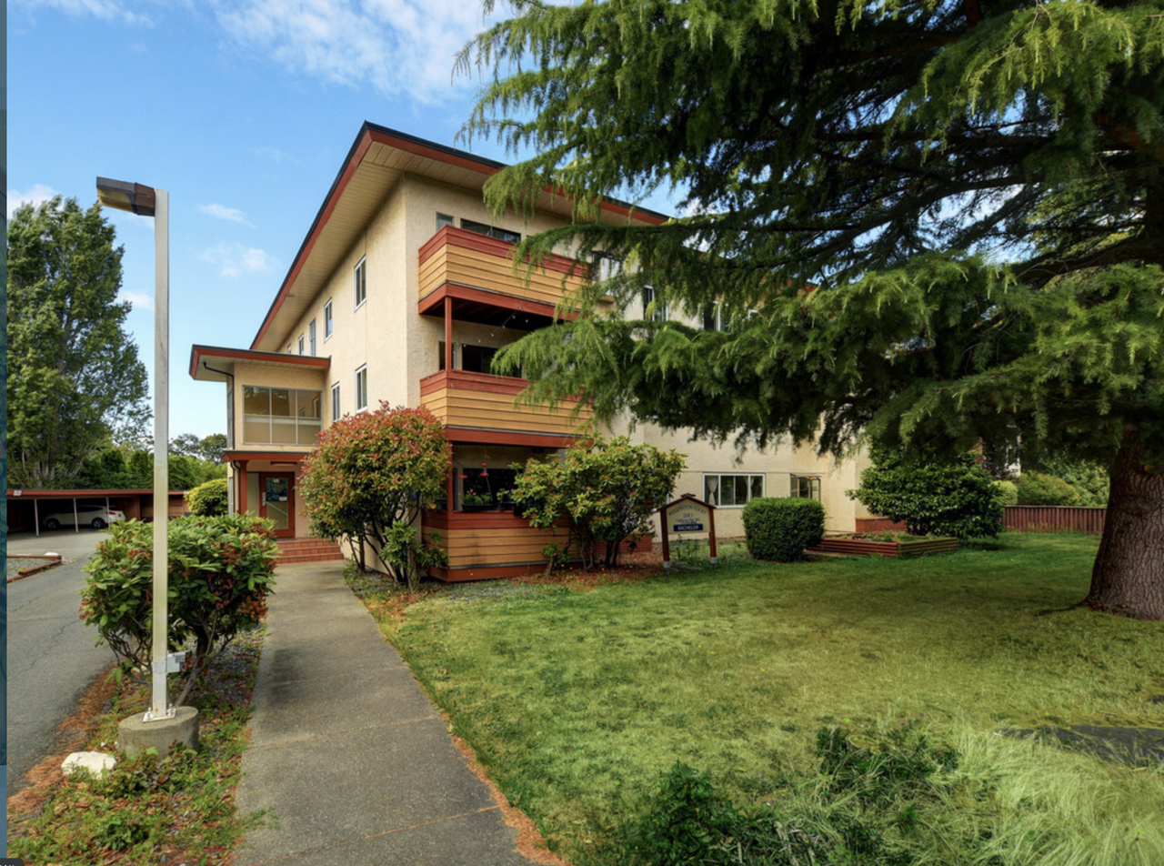 Wellington Court Apartments 2140 Cadboro Bay Rd, Oak Bay, BC V8R 5G7
