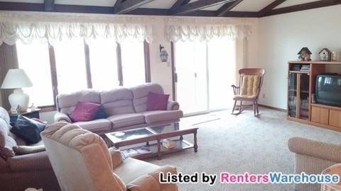 17009 Dickenson Ln - Photo 3 of 14