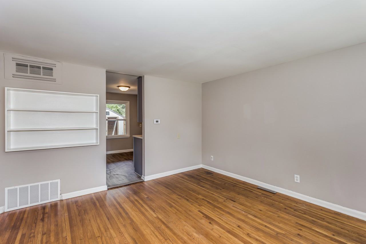 1015 South Christine Avenue - Photo 3 of 19