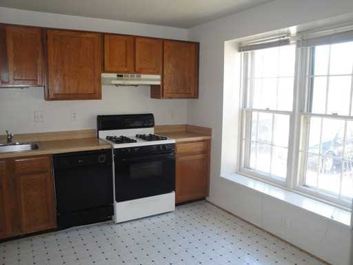 8029 Edinburgh Dr - Photo 3 of 17