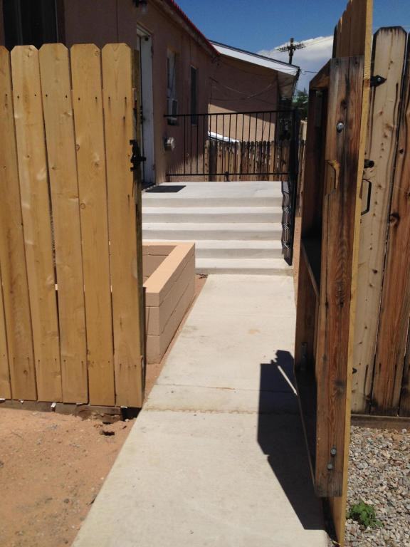 1511 Gold Avenue Southeast #1511B - Photo 2 of 21