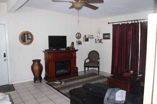 6677 Clifford St - Photo 3 of 10