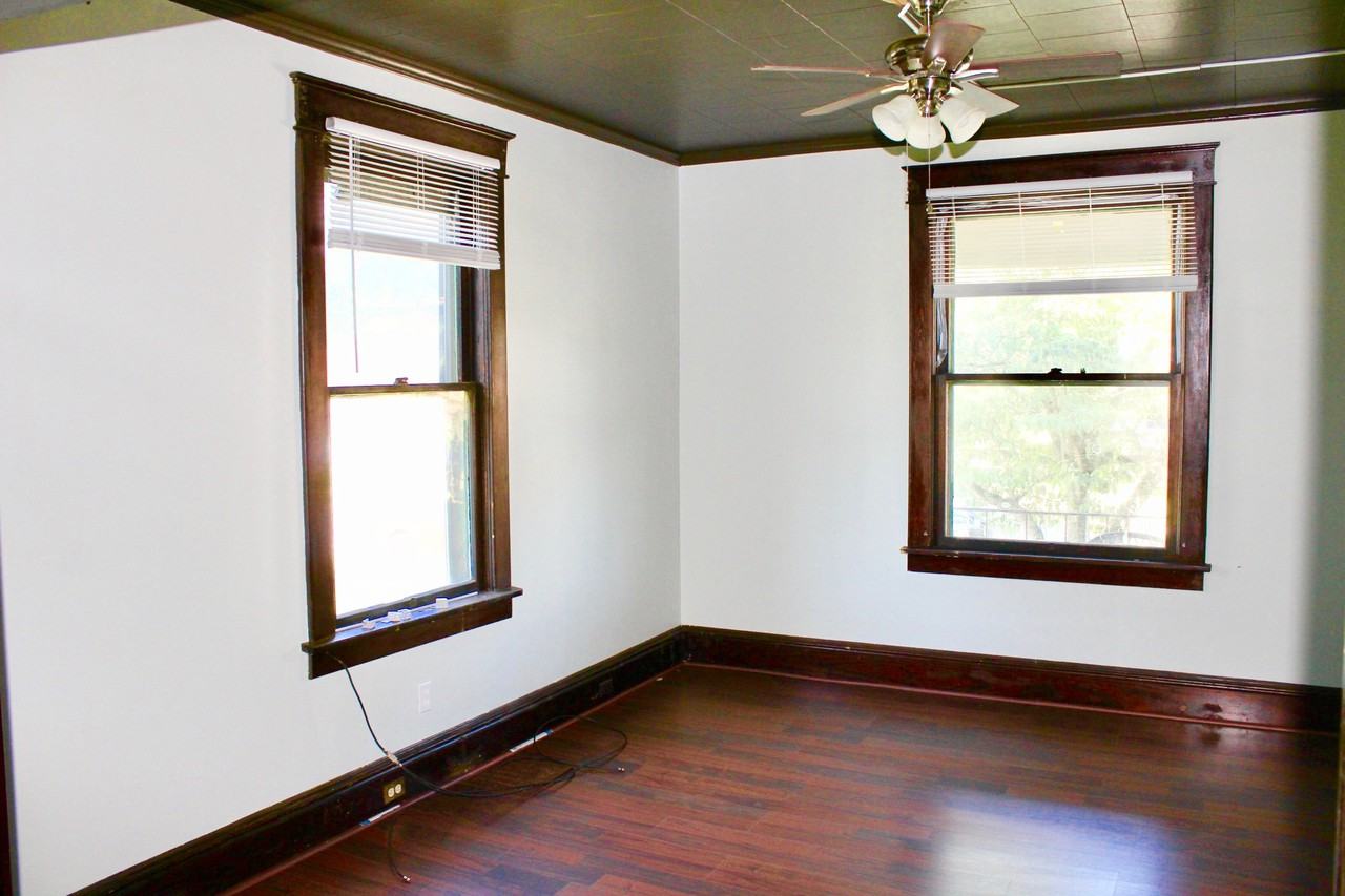 518 Union Ave #1 - Photo 3 of 19