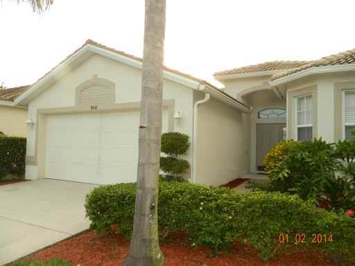 9841 Colonial Walk S - Photo 2 of 26