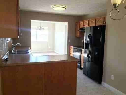 150 Ten Mile Dr - Photo 3 of 15