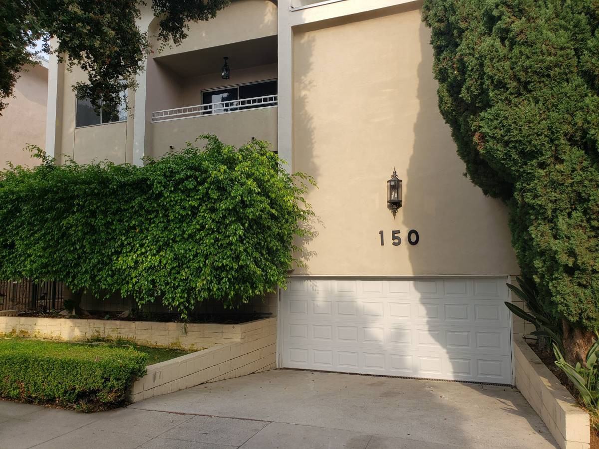 150 Clark - Photo 2 of 3