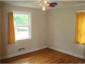 3921 Floyd Ave - Photo 2 of 11