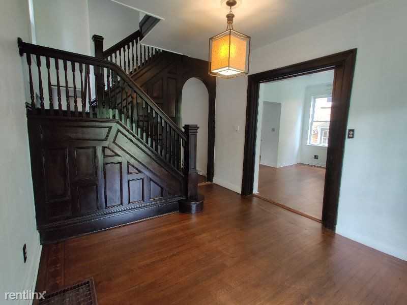 230 Chadwick St - Photo 3 of 28