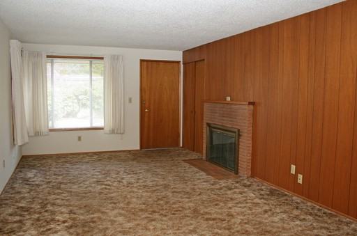 14824 E Burnside St - Photo 2 of 15