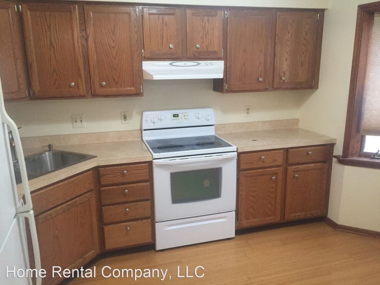 1399 Suncrest Dr N - Photo 2 of 14