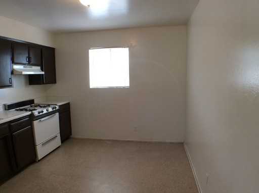 665 N Cypress St - Photo 2 of 15