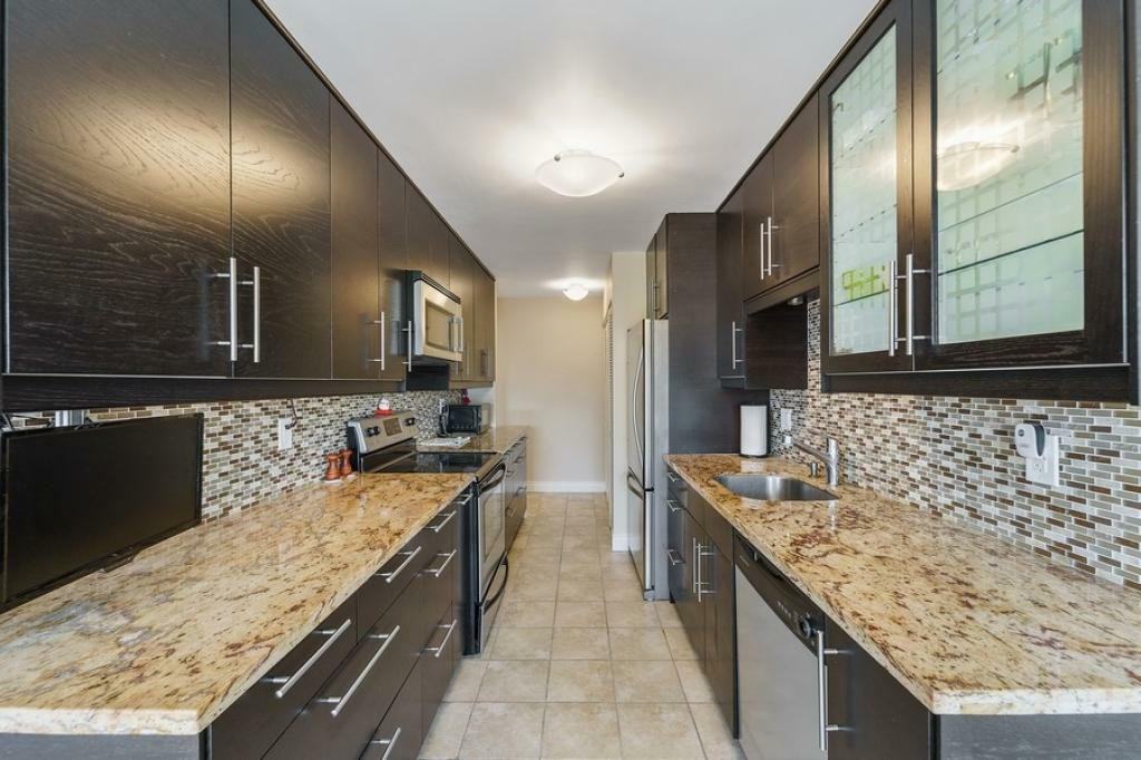 2501 Canterbury Ln E #413 - Photo 3 of 11