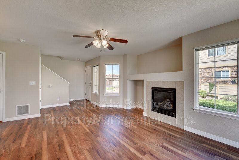 2445 Cutters Cir #101 - Photo 3 of 43