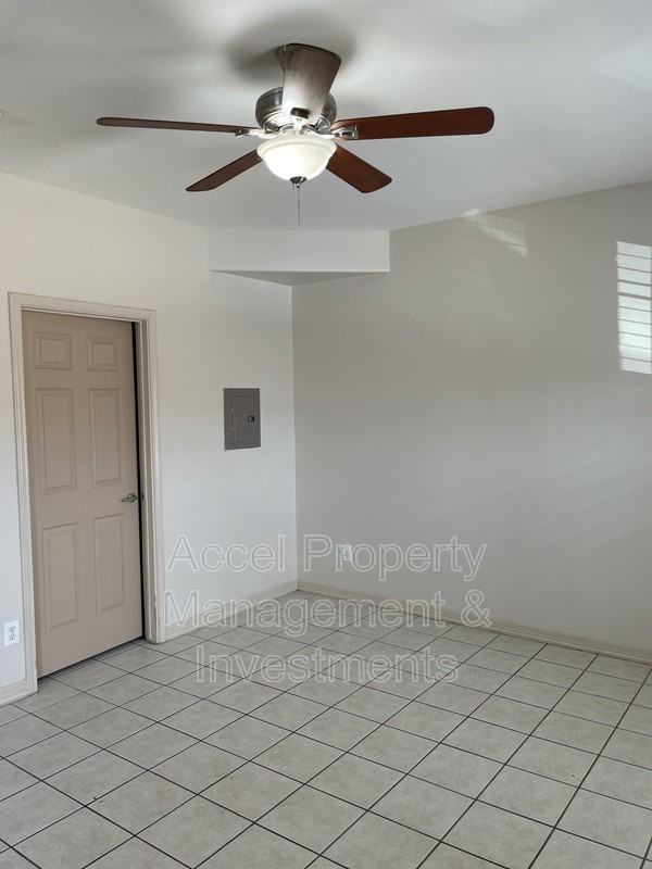 201 Gastel Cir - Photo 6 of 10