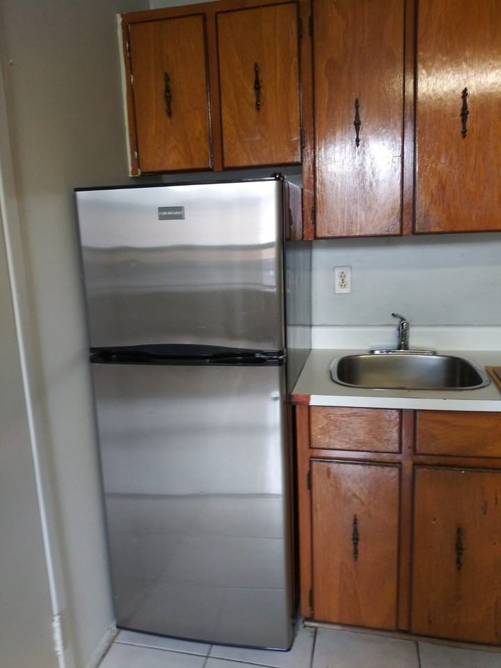 2863 Dundas Street West #3 - Photo 5 of 6