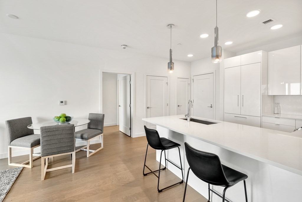 45 Lewis St Unit Ph11