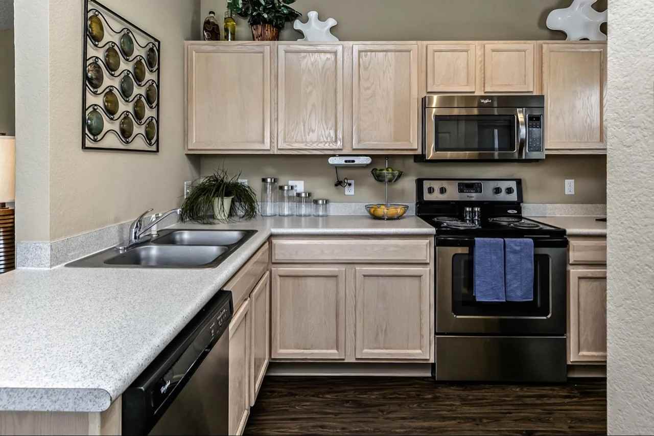 Autumn Grove Apartments - Photo 3 of 12