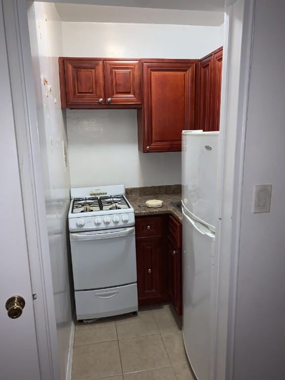 E 58th St #2B - Photo 5 of 5