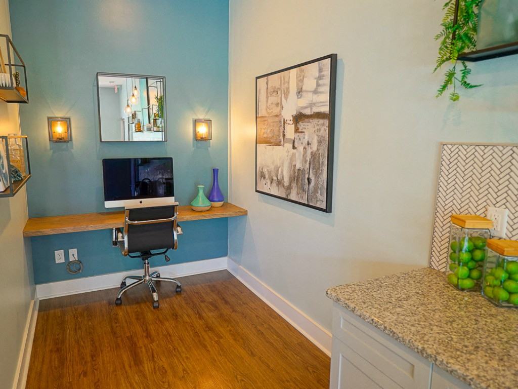 Hampton Center Apartments - Photo 4 of 28