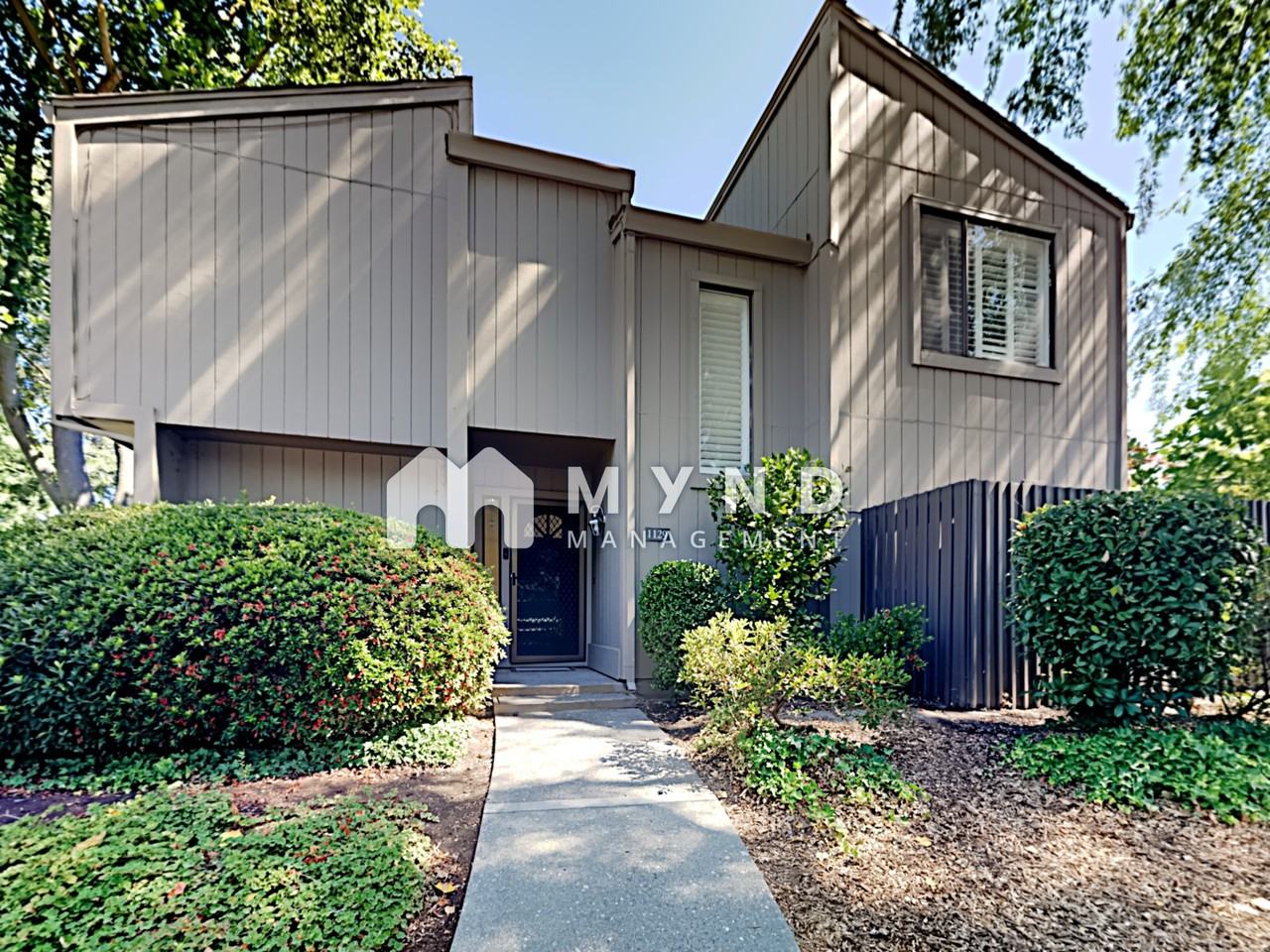 1129 Commons Dr - Photo 2 of 36