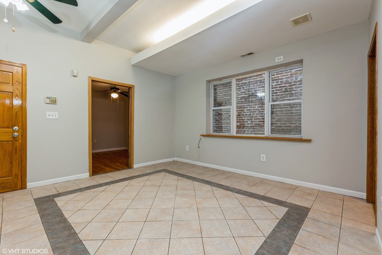 2620 N Milwaukee Avenue - Photo 3 of 9