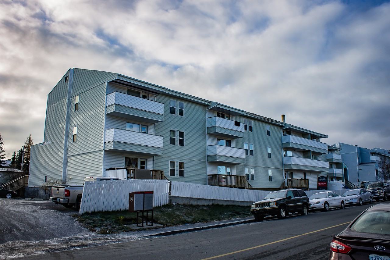 Rockridge Apartments 4905 54 Ave