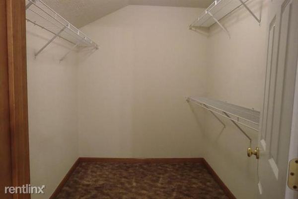 1763 N Keebler Ave - Photo 3 of 9