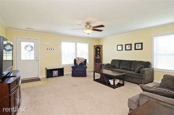 1403 Kimbles Ln - Photo 2 of 8