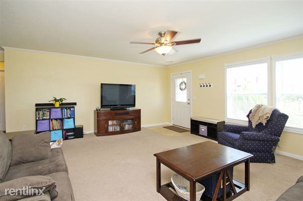 1403 Kimbles Ln - Photo 3 of 8
