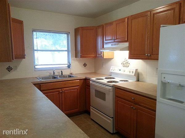 15497 Bristol Cir E - Photo 3 of 14