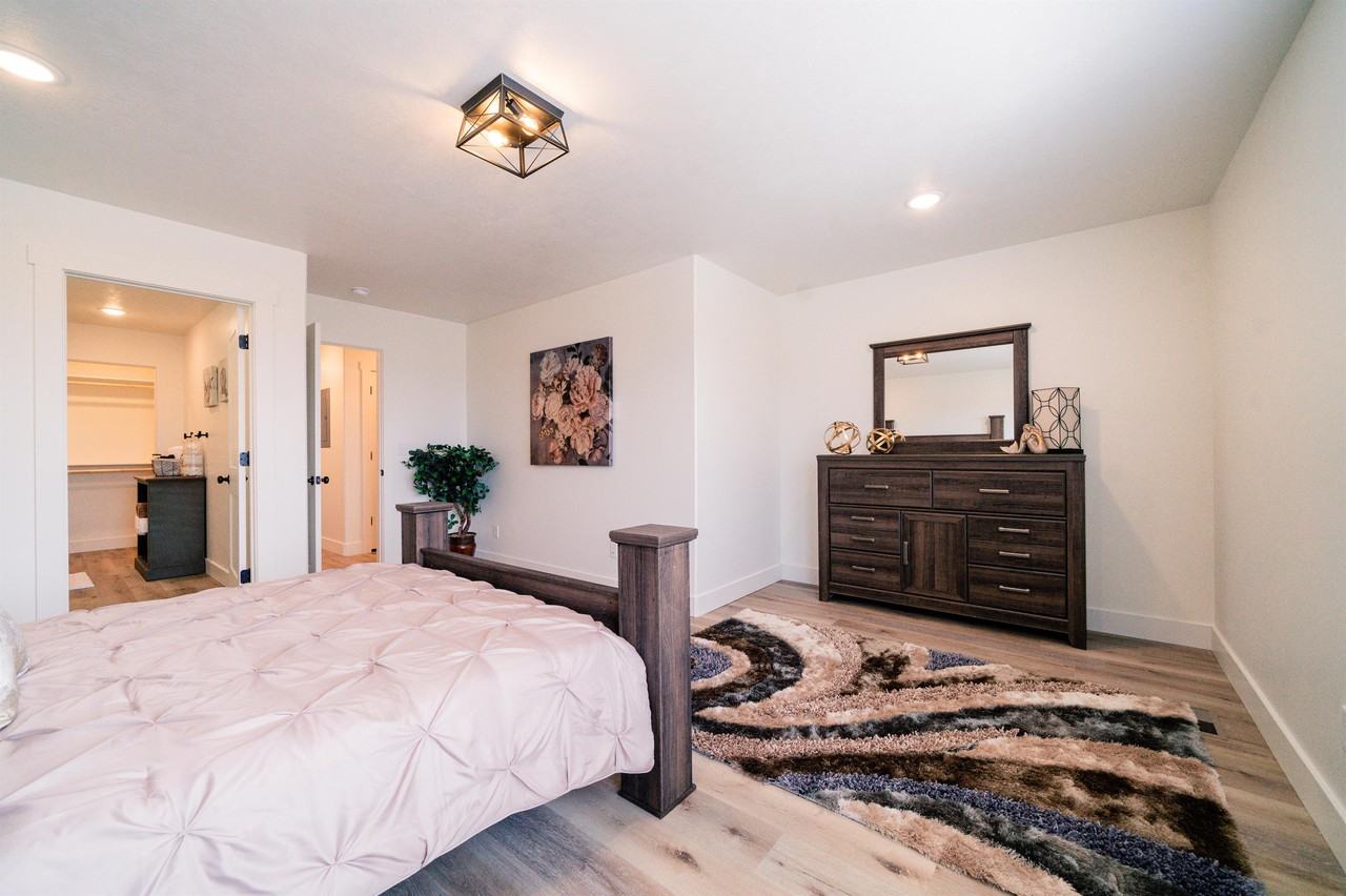 220 N Spring Creek Pkwy #1