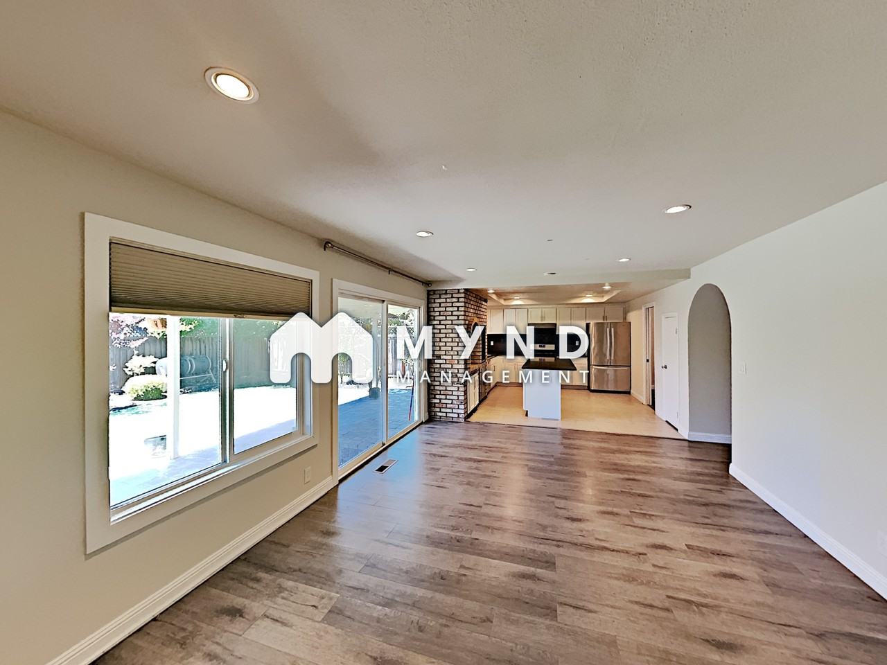 24179 Alberta Ct - Photo 2 of 19