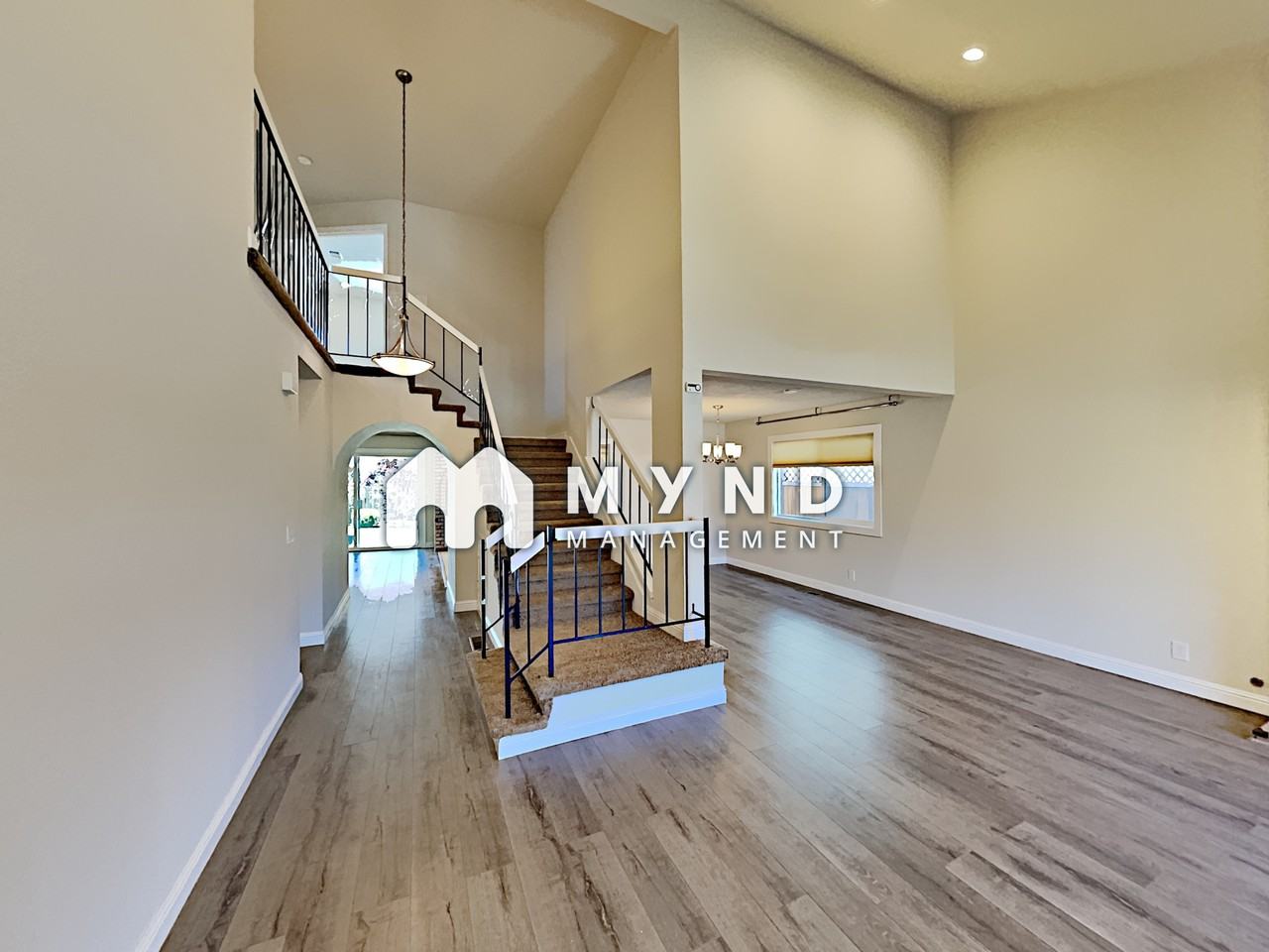 24179 Alberta Ct - Photo 3 of 19