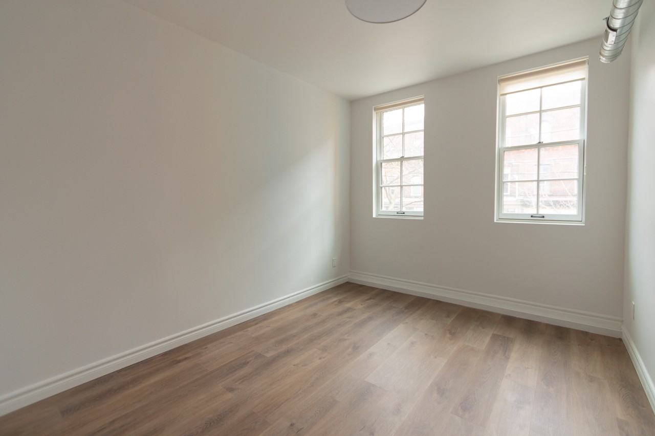 46 Ossington Ave #2 - Photo 7 of 12