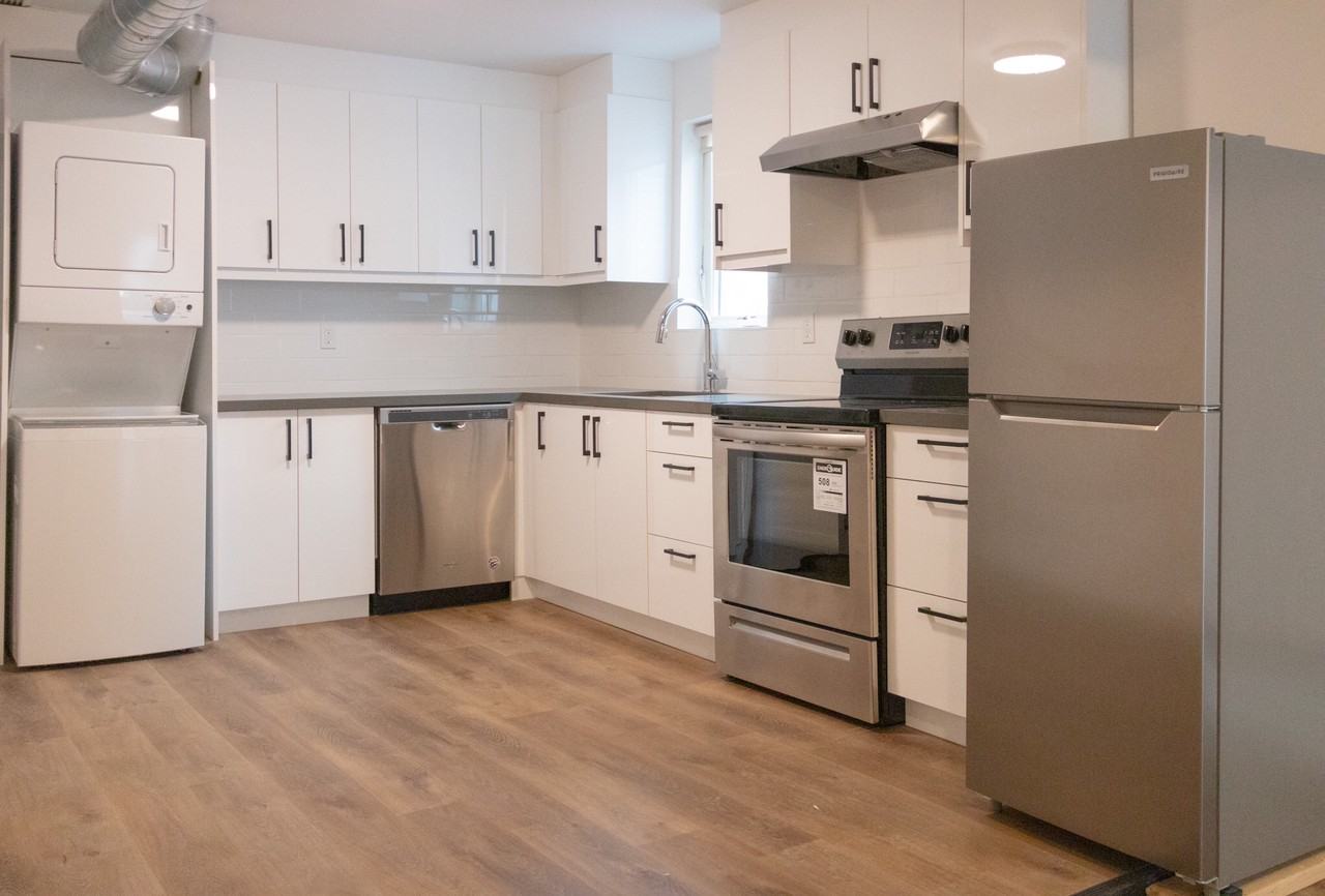 46 Ossington Ave #2 - Photo 3 of 12