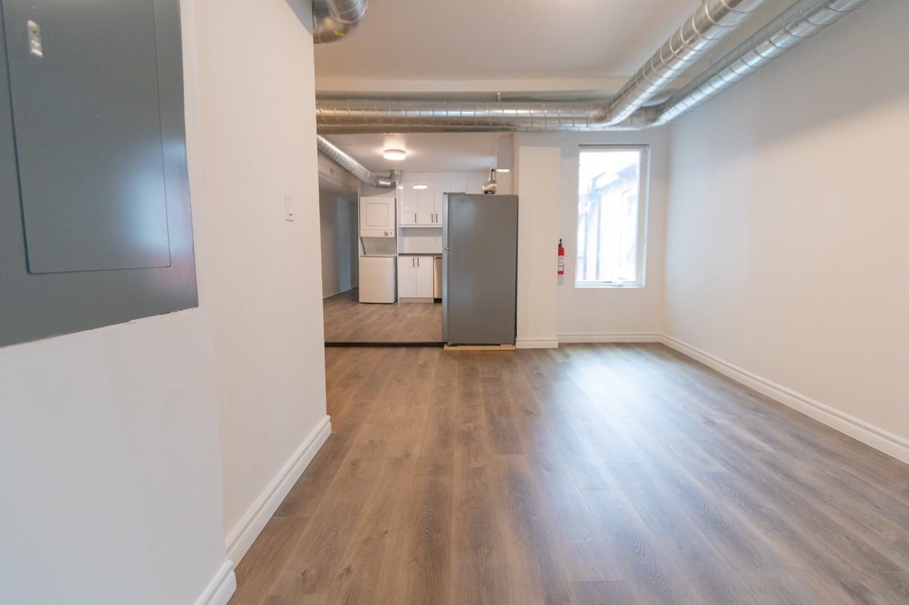 46 Ossington Ave #2 - Photo 4 of 12