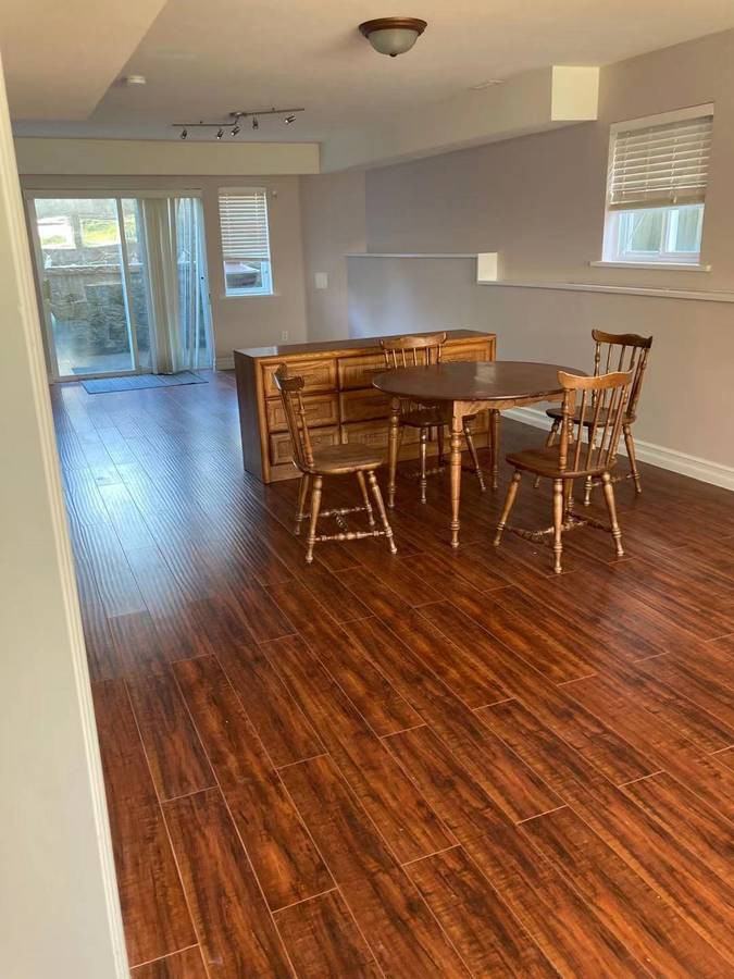 15441 Royal Avenue - Photo 3 of 11