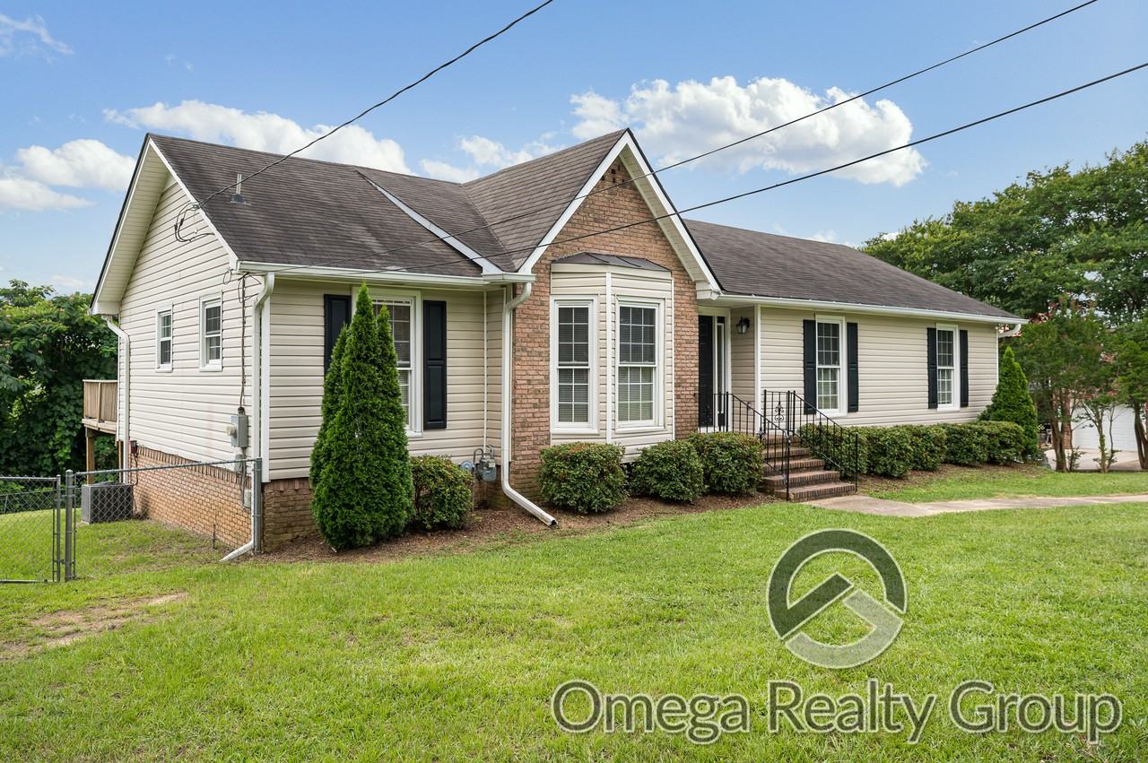 1205 8th Pl - Photo 3 of 47