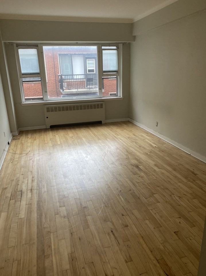 3235 Av Ridgewood, Montréal, QC H3V 1B4 1 Bedroom Apartment for Rent