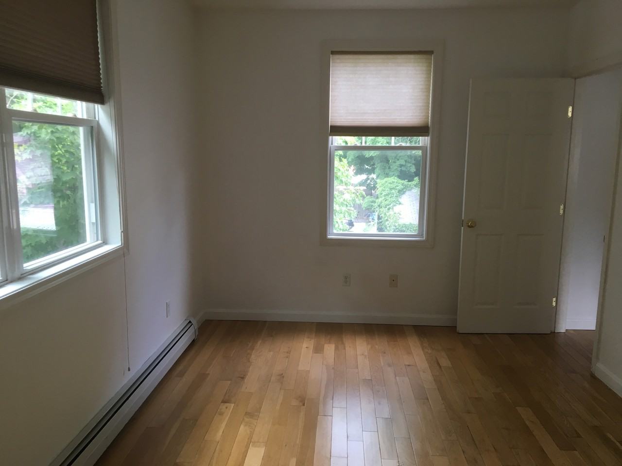 190 Summer Street - Photo 4 of 8