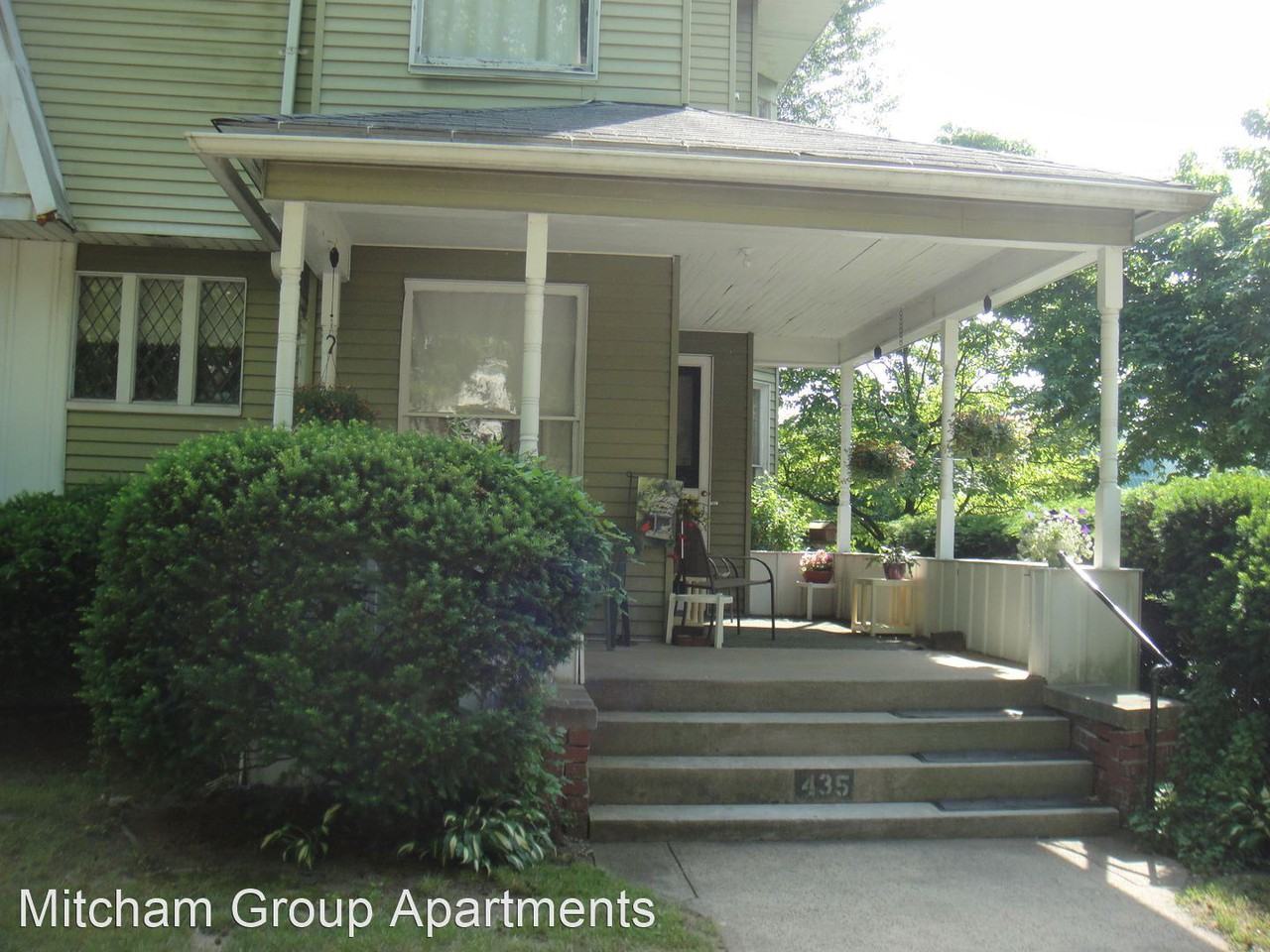 433 Fourth - Photo 2 of 8