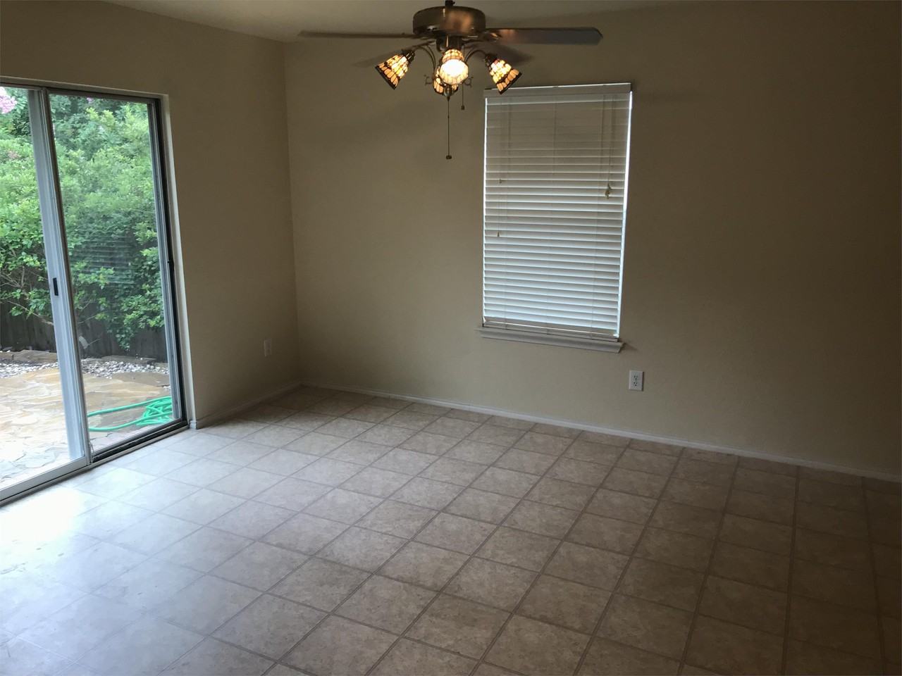 1405 Oak Hollow Ln #1 - Photo 3 of 22