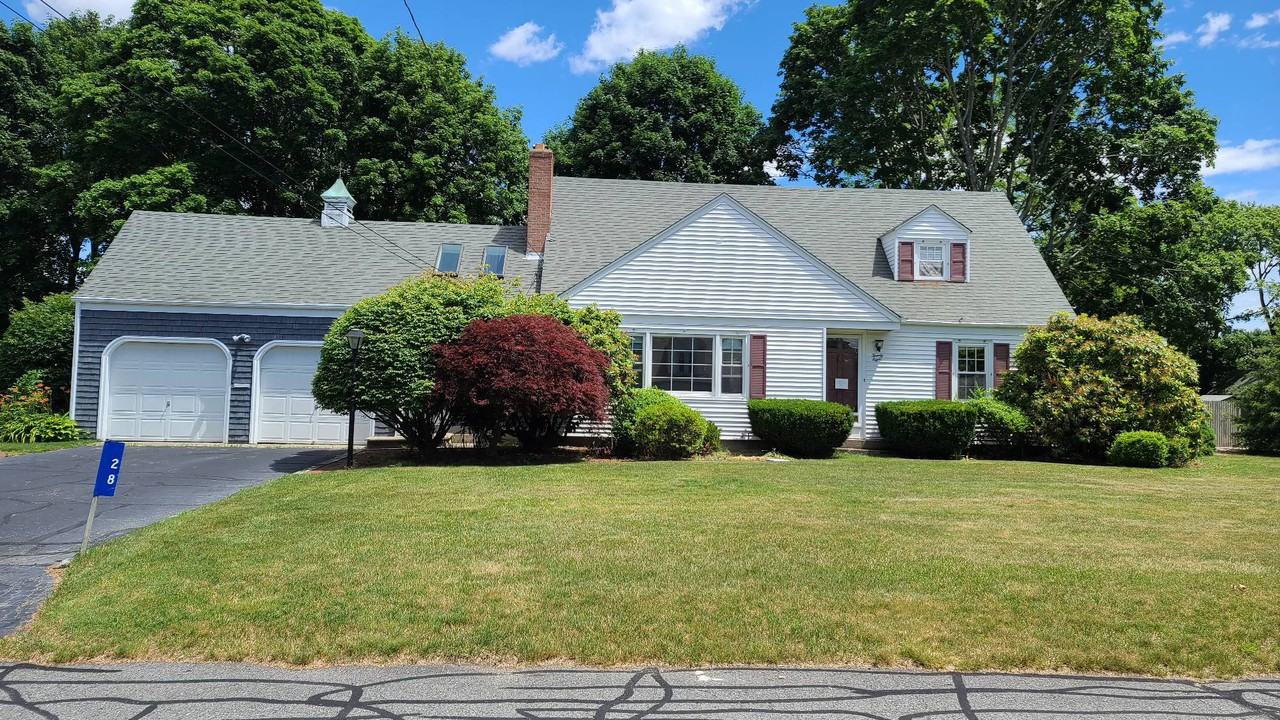 28 William Ave #1 - Photo 3 of 4