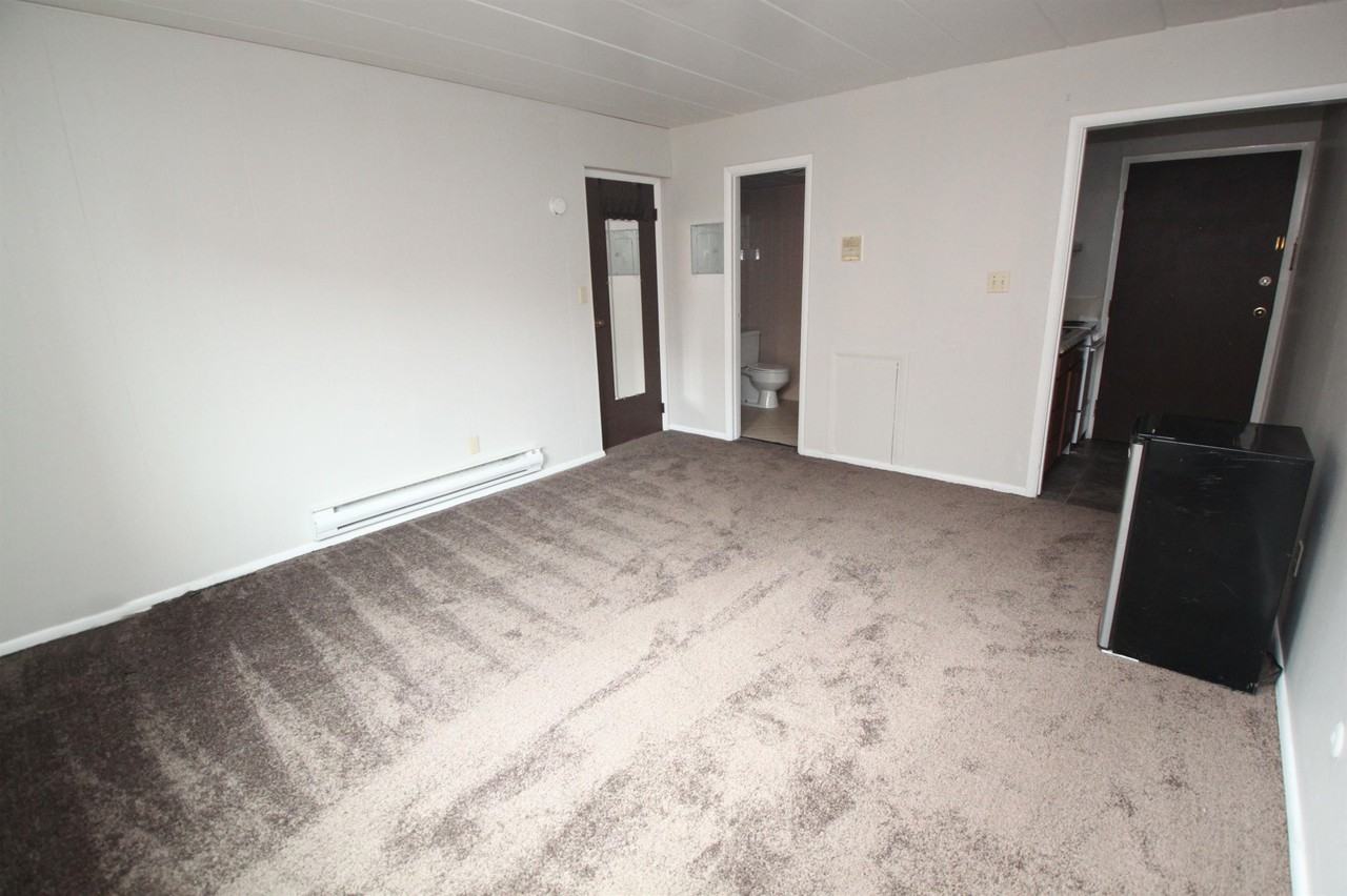 325 NORTH CRAIG STREETAPT 404A #404A - Photo 2 of 5