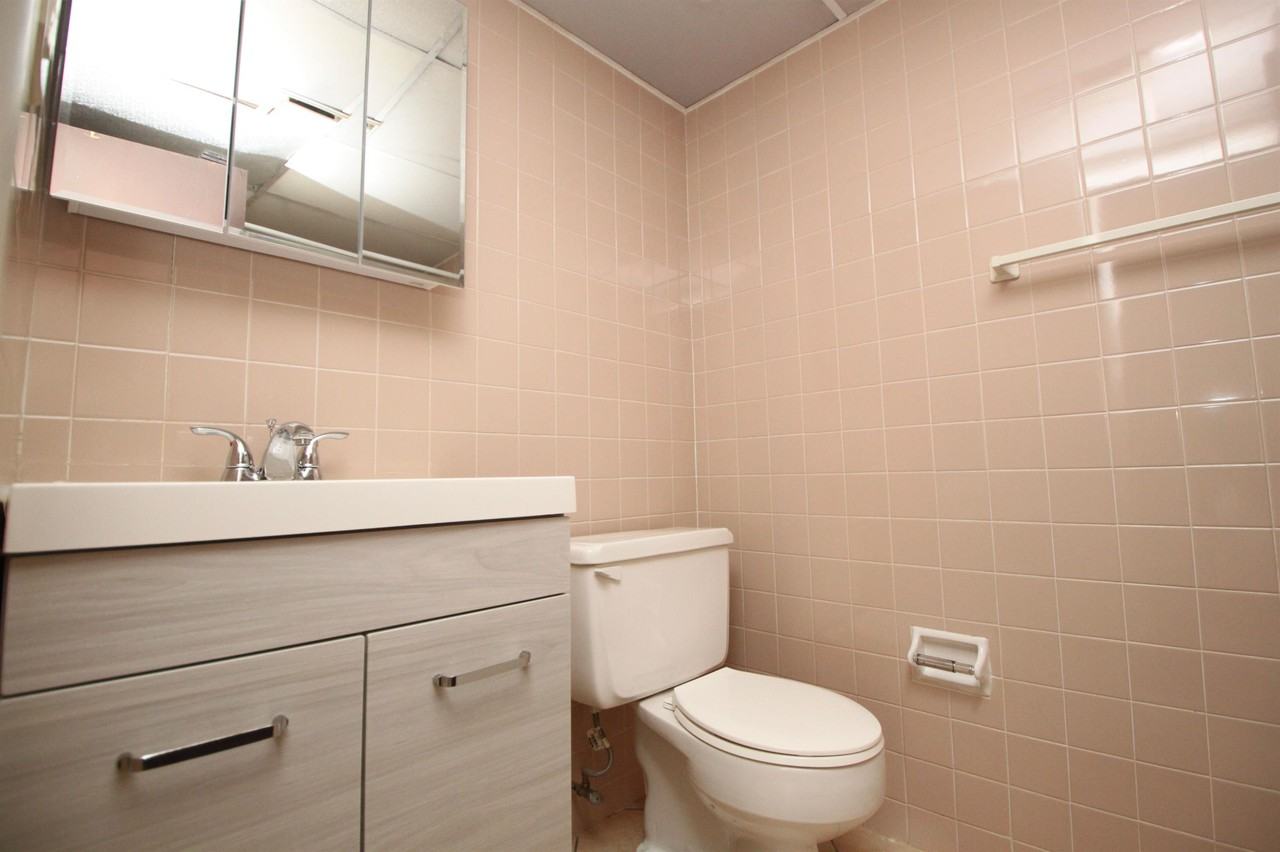 325 NORTH CRAIG STREETAPT 404A #404A - Photo 4 of 5