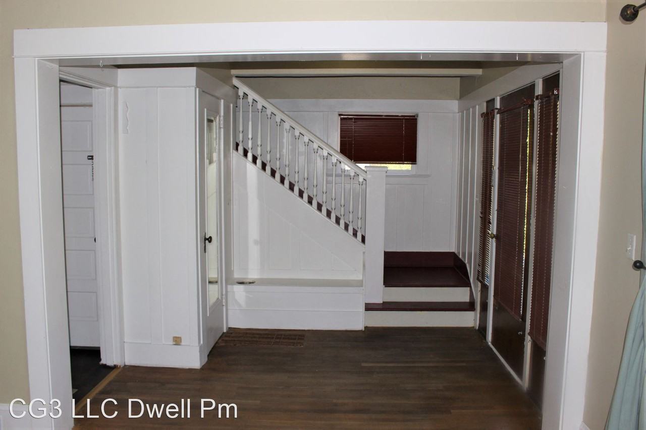 3027 Ne 11th Ave - Photo 3 of 24