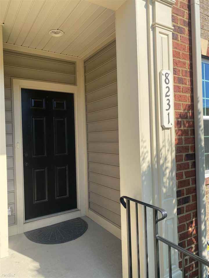 8231 Greenbelt Station Pkwy - Photo 2 of 20